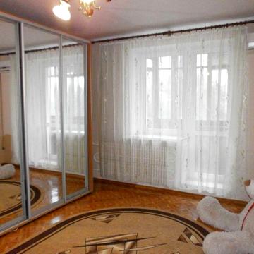 СДАМ 1 ком кв 2 мин от м. Холод Гора, за СМ АТБ.