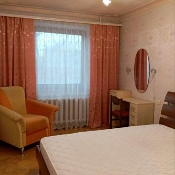 Євгена Танцюри вул., 22б