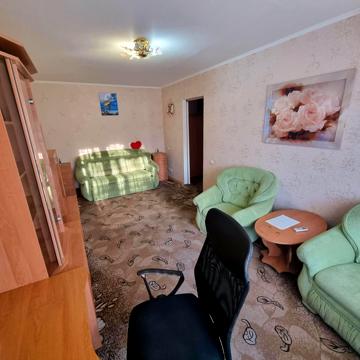 Дмитра Апухтіна вул., 25