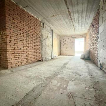 Продам велику 1-кімнатну квартиру в центрі міста