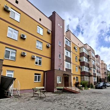 2кім квартира з автономкою в центрі міста