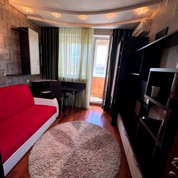 Олександрівська вул., 16