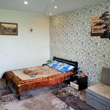 Велика в центрі міста з євроремонтом, меблями і технікою квартира ЖК ЯГОДА