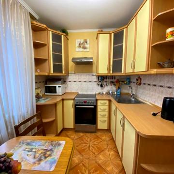 Олександра Мишуги вул., 1/4