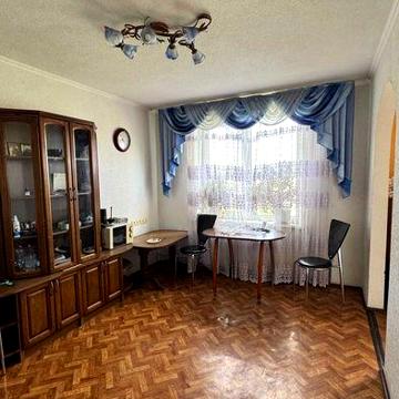 Продам 3 к.кв в Чугуеве по ул.Музейная.