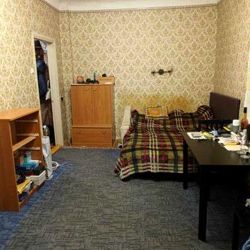 +Продам 1 ком. квартиру ул.Портовая 12000 дол.