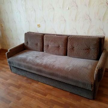 Десантний бульв., 18