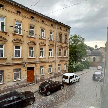 Пильникарська вул., 6