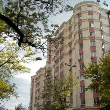 Продаю 2-х кварт. вул. Катерининська. 90