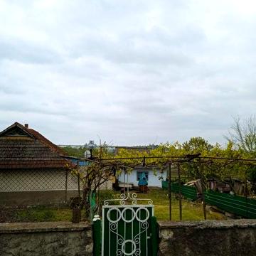 Продається затишний житловий будинок
