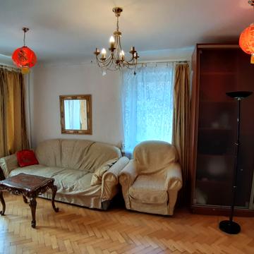 Миколи Міхновського бульв. (Дружби Народів), 8