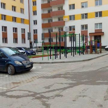 Героїв Крут вул., 4-А