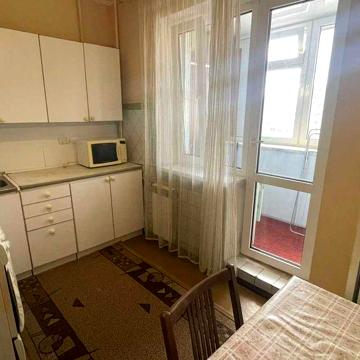 Сдам 1к квартиру с ремонтом и мебелью ст. метро "Героев Днепра