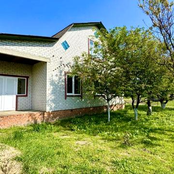 Продам будинок 115м2 в центрі смт Березна, 15 соток землі!