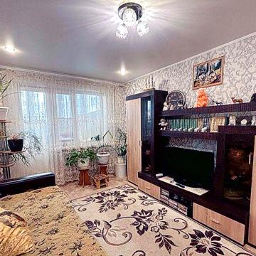 Миколи Ушакова вул., 10