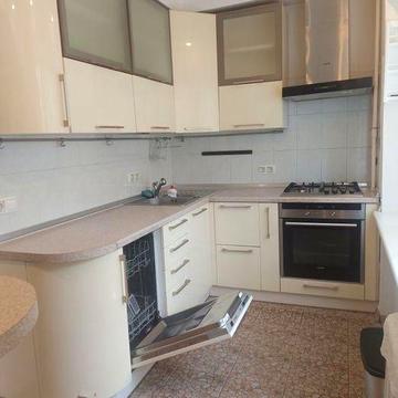 Продаж 2во кімнатної,Вишгород,Симоненка