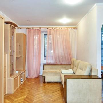 Бастіонна вул., 11