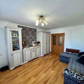 Повітряна, 8