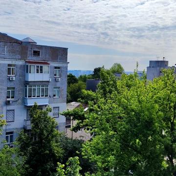 Івана Мазепи вул. (Січневого Повстання), 3