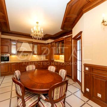 Продаж квартири, вул. Пирогова, м. Університет, Шевченківський