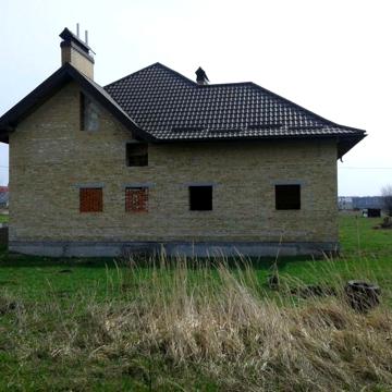 Польова вул., 6