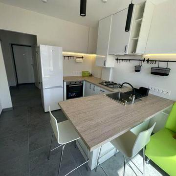 Євро 2-к квартира! Газ! Велика кімната!