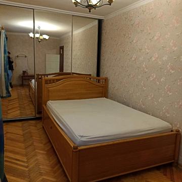 Соколина вул., 8