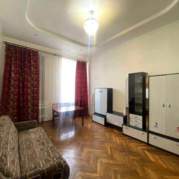 Оренда 2к квартири пл.Ринок центр міста