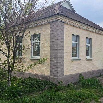 М. Баришівка - будинок з комунікаціями. Є ВІДЕООГЛЯД.