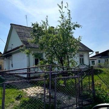 Довгострокова оренда будинку