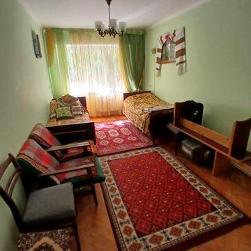 Оренда 2к квартири, поруч з центром! Індивідуальне опалення!