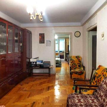 Продаж 3-кімнатної квартири по вул. Шкільній