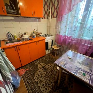 Горлівська вул., 38/40