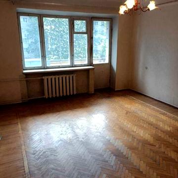 Продам 3-кімнатну квартиру в затишному місці на Русанівському бул, 10