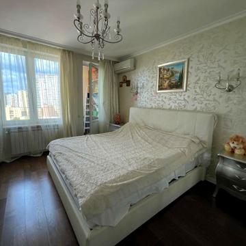 Валерія Лобановського просп. (Червонозоряний), 6-Д