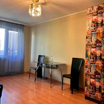 Продам 1 ком. Небесной сотни/ Левитана