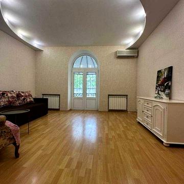 3 кімнатна квартира в історичному центрі міста