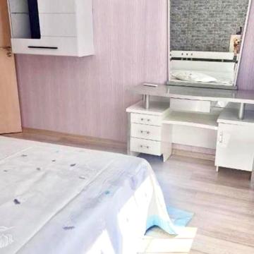 Простора світла квартира з позитивною аурою