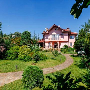 Продаж будинку с. Нові Безрадичі Будинок з ремонтом! + 12 сот.