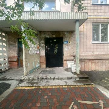 Володимира Українця вул., 34