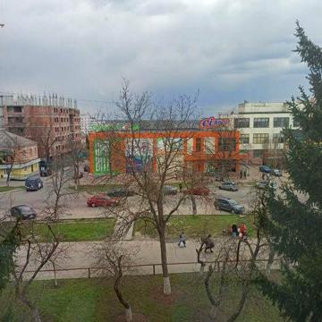 Здам трикімнатну квартиру