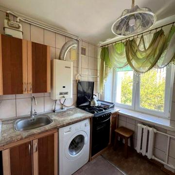 Оренда чотри кімнатна квартира центр вул Замкова