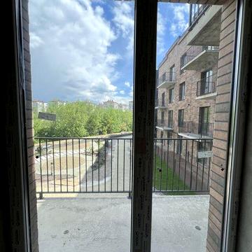 Квартира гарного планування в малоповерховому будинку на 2 поверсі ЖК Долішній