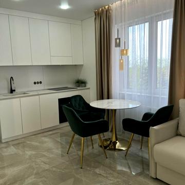 Літературна, 10Б