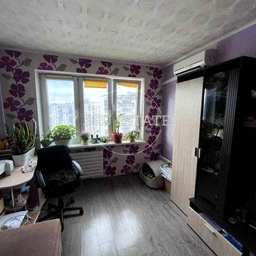 1-к з панорамним видом вул. П. Куліша  10 хв до метро Лівобережна