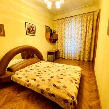 2-кімн.кв-ра у центрі Львова, вул.Поповича