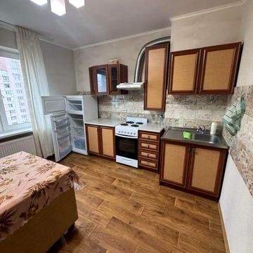 2 к.кв. 76 кв.м. по вул.Здолбунівська, 13