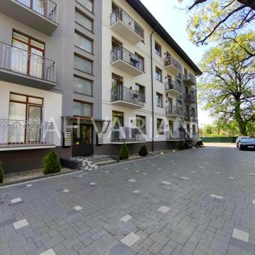 Гренджі-Донського вул., 3