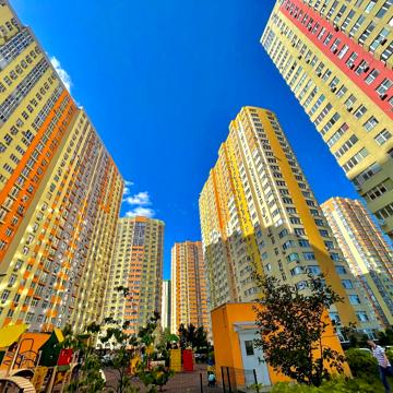 Сімї Кульженків вул. (Петра Дегтяренка), 31-А