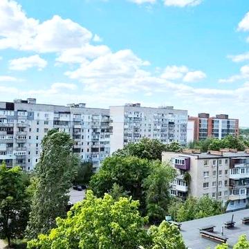 ПРОДАМ 3-кімнатну квартиру в центрі м. Самар, район СШ-6 /політика
